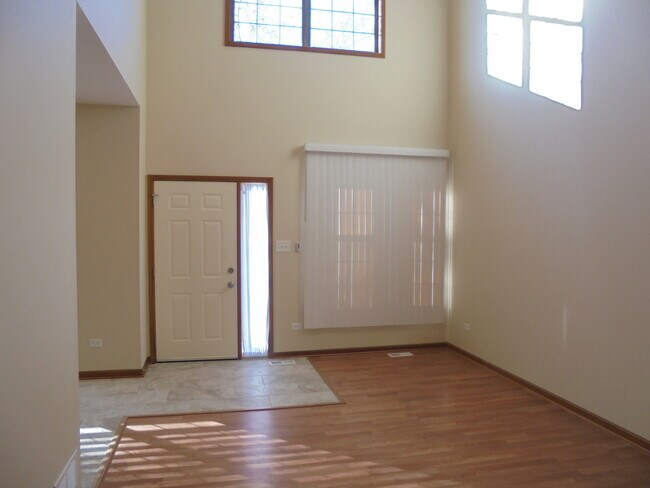 Foto del edificio - 736 Big Timber Dr