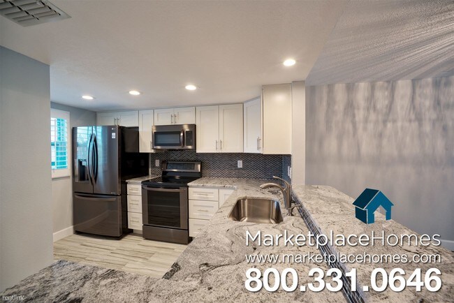 Foto del edificio - 2 br, 2 bath  - 719 Pinellas Bayway S Apt 109