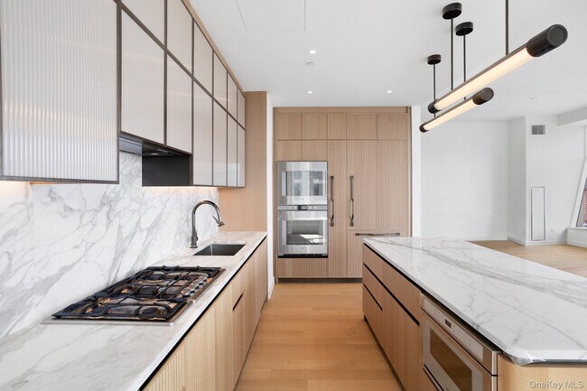 Foto del edificio - 515 W 18th St