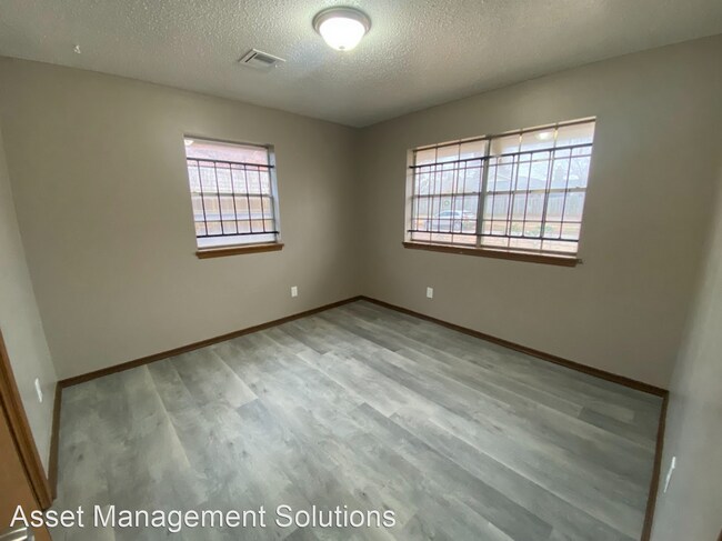 Foto del edificio - 5 br, 2 bath House - 2305 Flair Drive