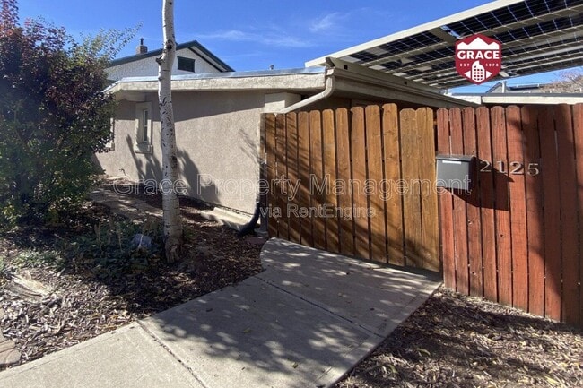 Photo - 2125 S Acoma St Townhome