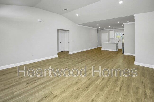 Building Photo - 6640 Satchelford Rd