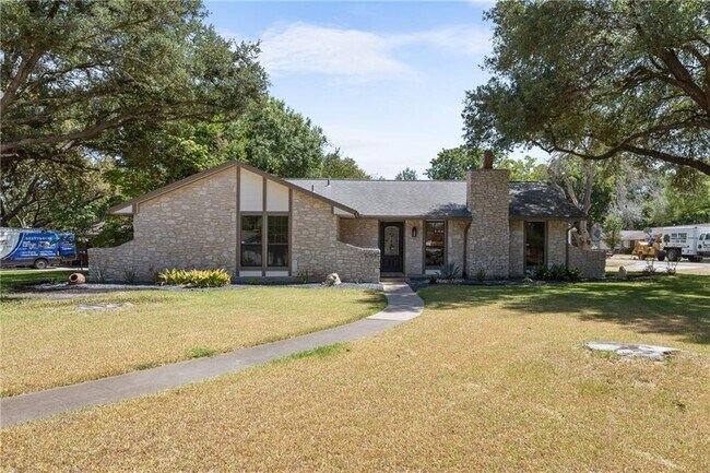 Building Photo - 9703 Braes Valley St