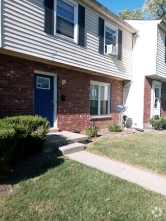 Building Photo - 290 Hedgewood Ct