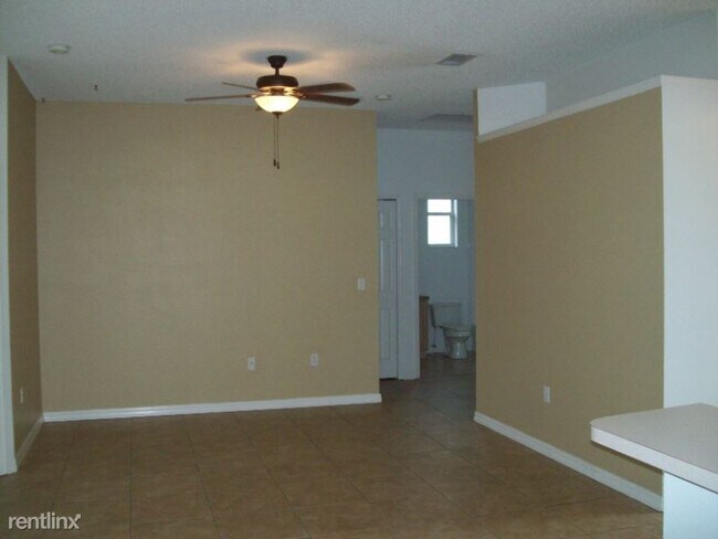 Building Photo - 3 br, 2 bath House - 420 Bluff Pass Dr