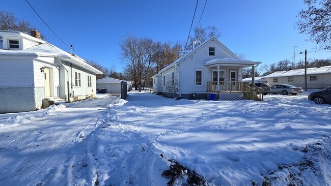 Building Photo - 2914 Sewell St