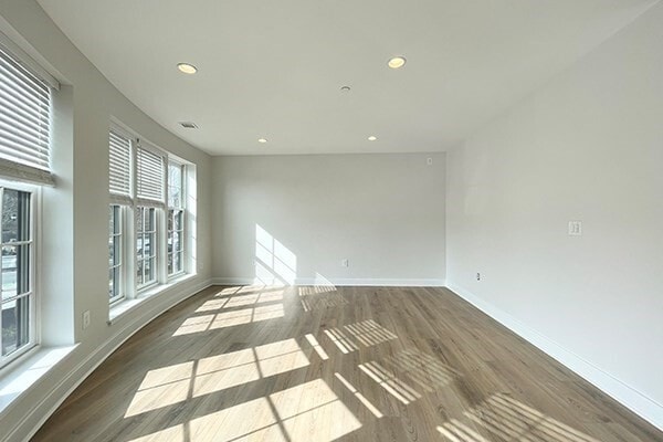 Building Photo - 36 Derby St