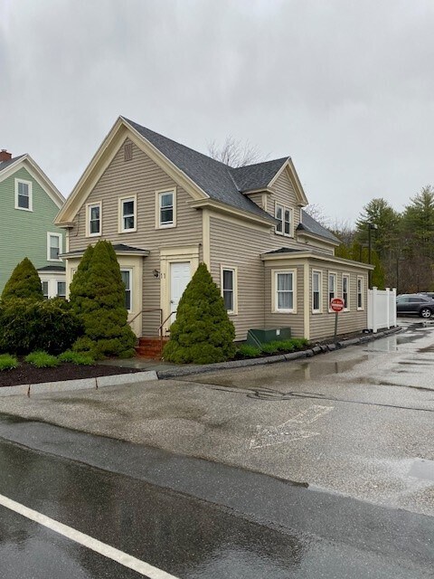 Primary Photo - 11 Fletcher St