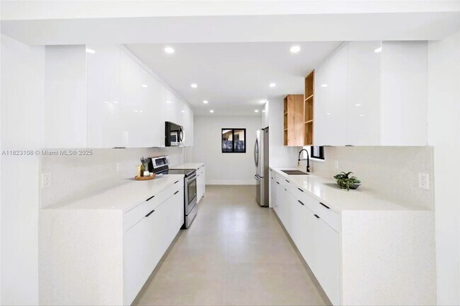 Foto del edificio - 172 SW 35th Terrace