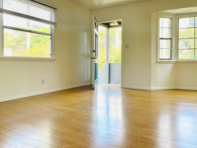 Living room - 1217 N Curson Ave