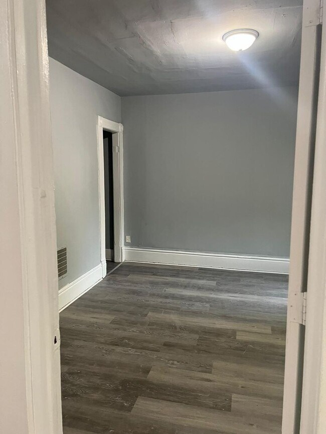 Foto del edificio - 1320 Maple St
