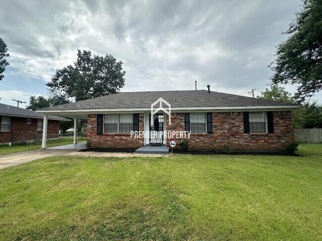 Photo - 5101 Rolling Fields Dr House