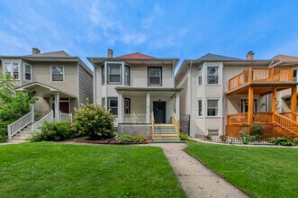 Building Photo - 1932 W Touhy Ave