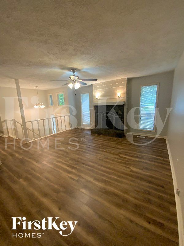 Foto del edificio - 2845 Tray Ct