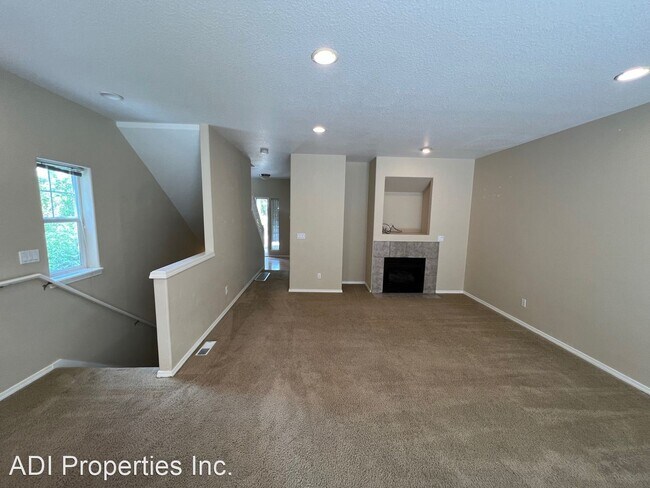 Building Photo - 3 br, 2.5 bath House - 20010 S Hoodview Ct.