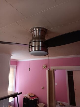 Building Photo - 41 Western Ave