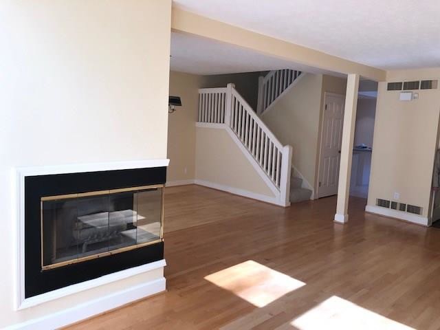 Building Photo - 221 Highland Pkwy