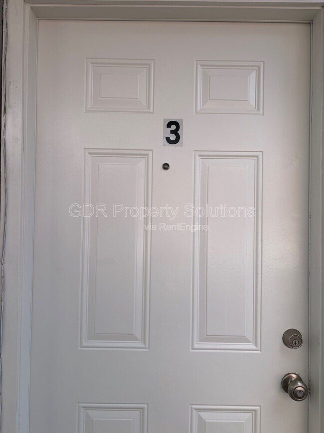 Building Photo - 408 Princeton Dr SE