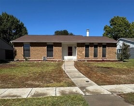 Building Photo - 418 Cambria Dr Building Photo - 418 Cambria Dr