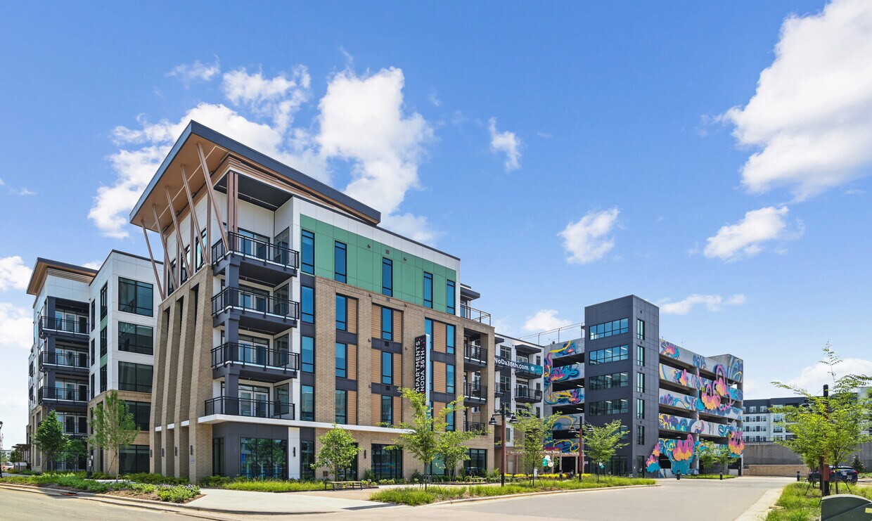 Link Apartments® NoDa 36th I Apartments in Charlotte, NC