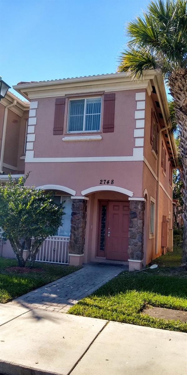 Building Photo - 2748 SW 83rd Ave
