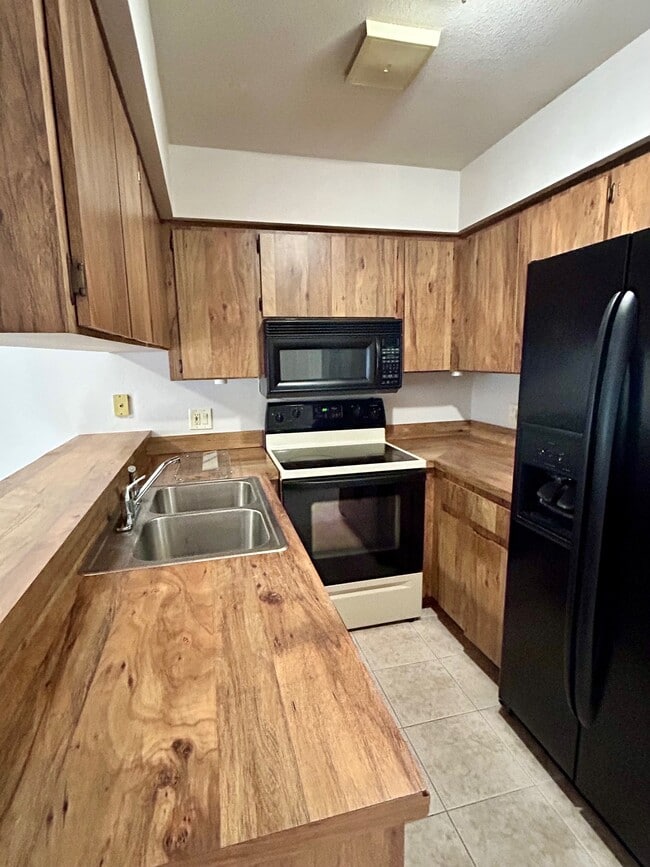 Foto del edificio - 3331 W Wyoming Cir