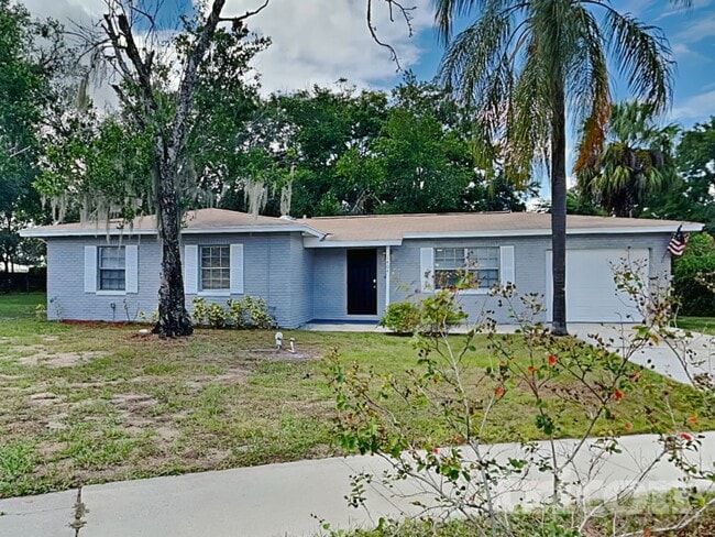 Building Photo - 1404 Fernwood Pl