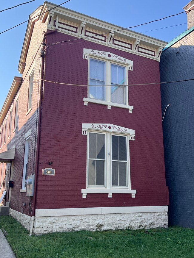 Building Photo - 504 Fairfield Ave