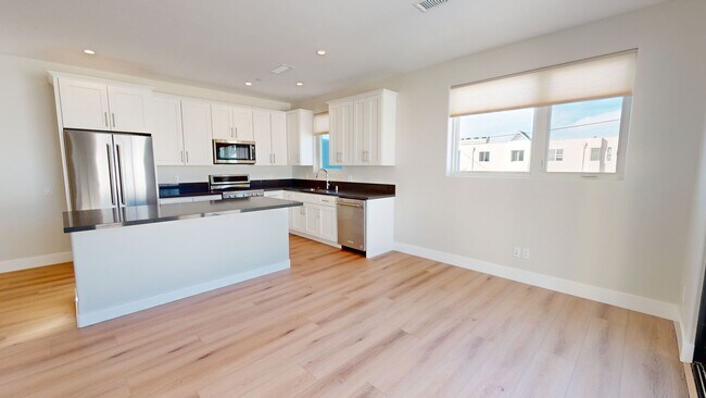 Building Photo - 212-214 IB Blvd.