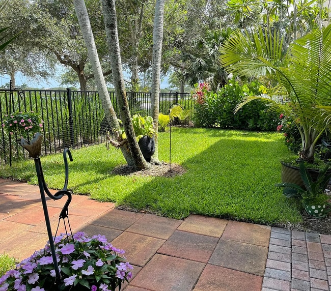 Photo - 560 Tomahawk Ct House