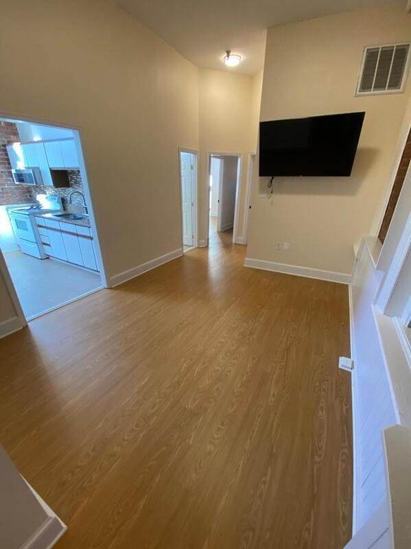 Photo - 204 W Broad St House