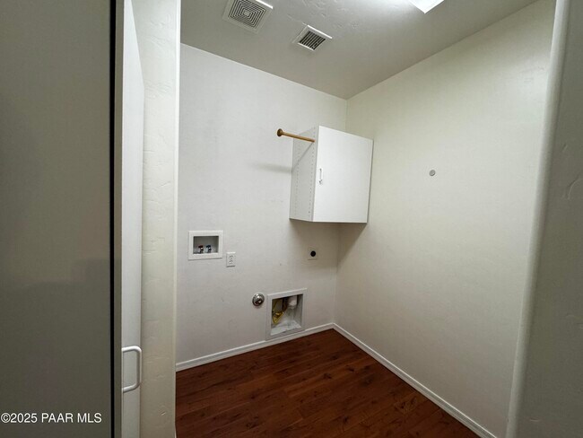 Foto del edificio - 3750 N Meadowlark Dr