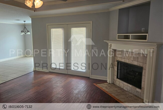 Foto del edificio - 121 Cherry Laurel Cir