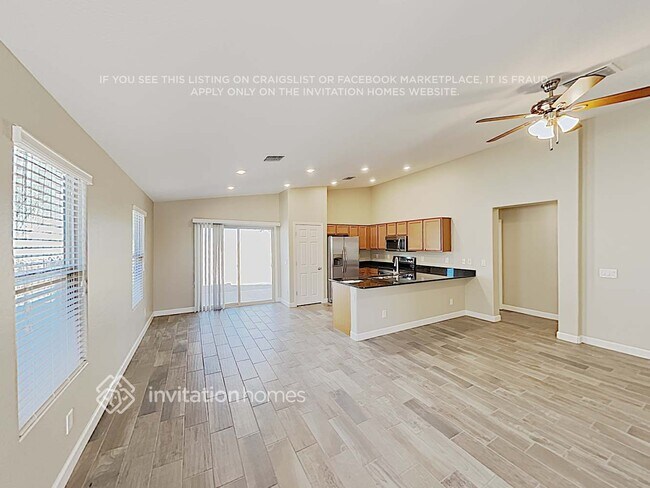 Foto del edificio - 3490 E Silversmith Trail