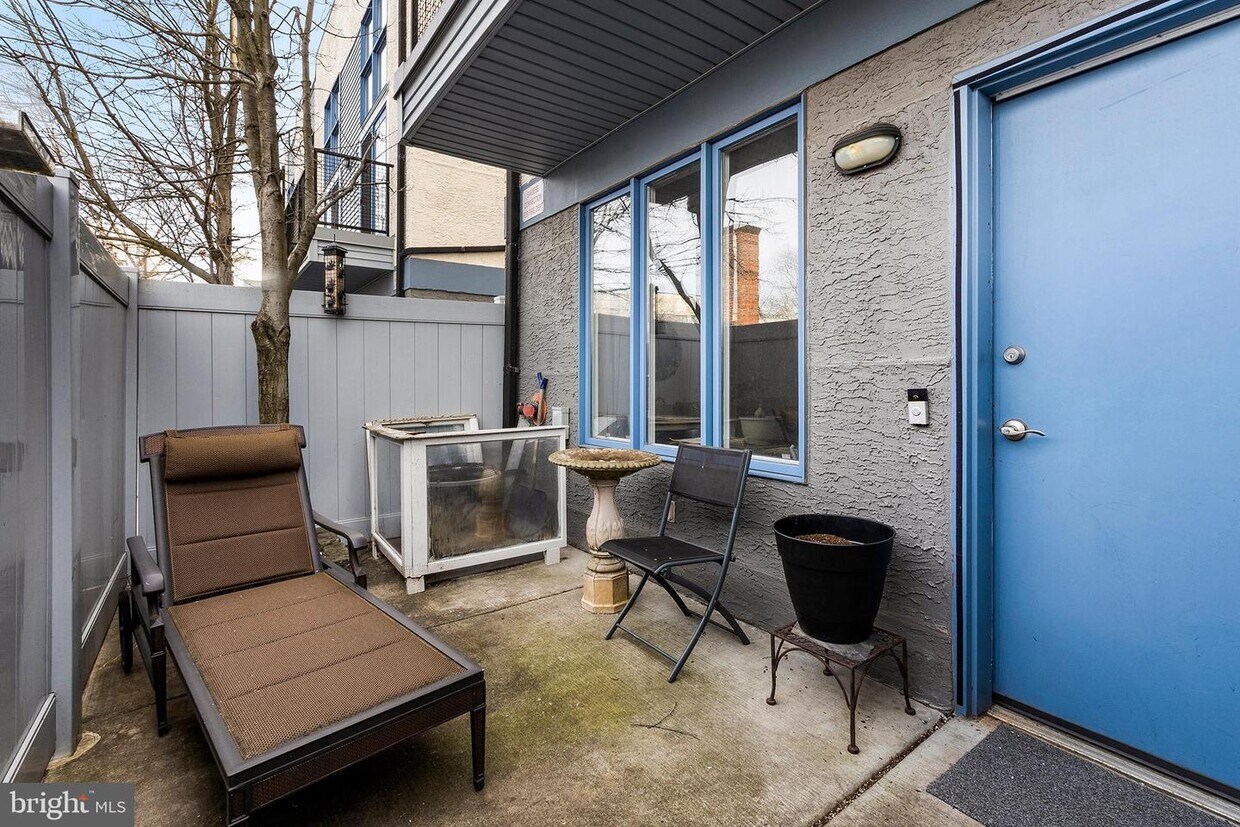 182 Gay St Unit 1202