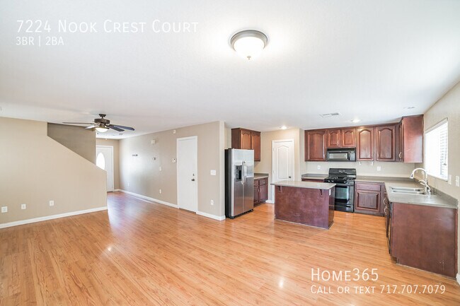 Building Photo - Move in to this gorgeous home now!
