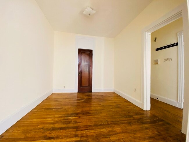 Building Photo - 50 St Germain St