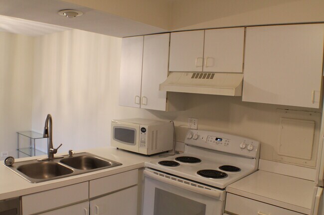 Foto del edificio - 1808 Plum Grove Rd