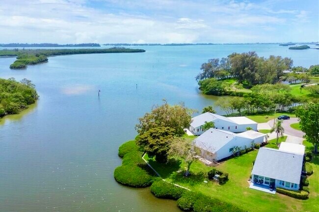 Foto del edificio - 4849 Mt Vernon Dr