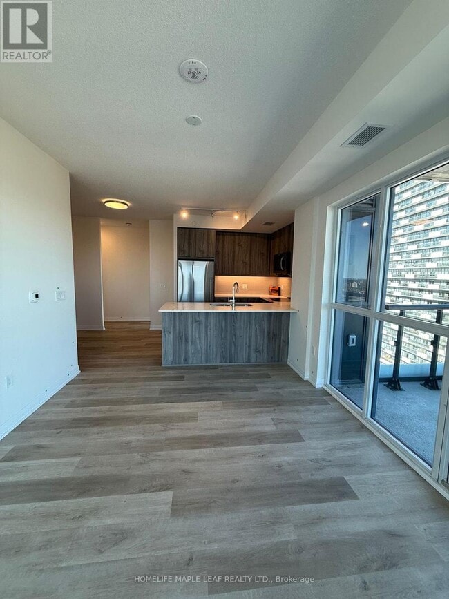 Building Photo - 15-1515 Watergarden Dr
