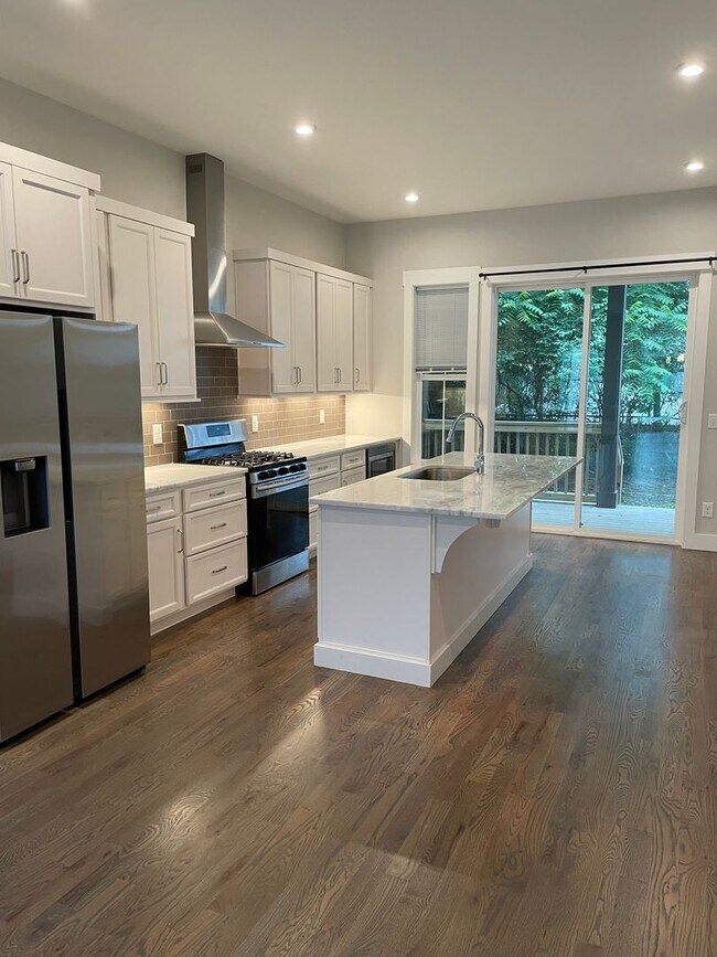 Foto del edificio - Stylish East Nashville Home minutes to Dow...