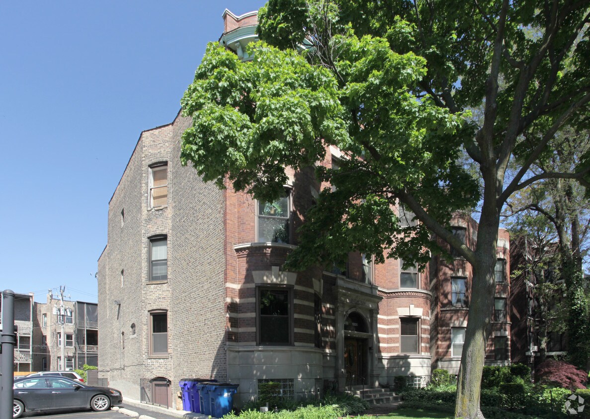 Primary Photo - 5220-5222 S Dorchester Ave