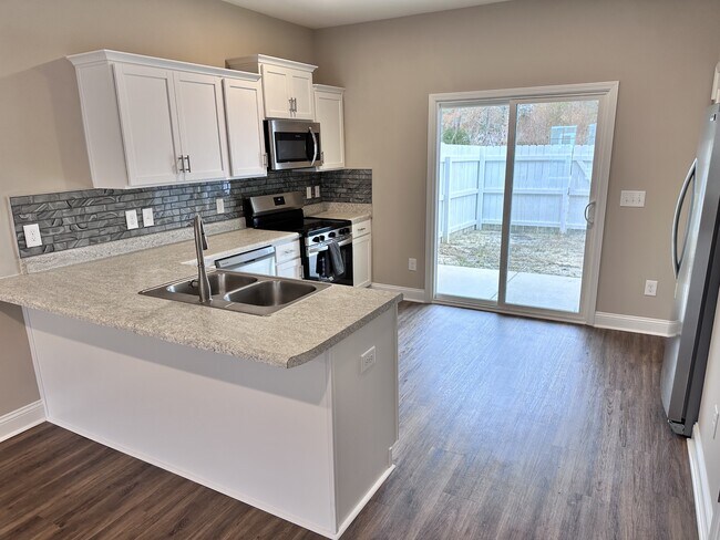 Foto del edificio - 617 Jacks Xing Dr