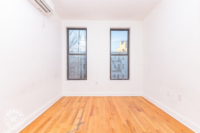 Building Photo - 235 Jefferson St