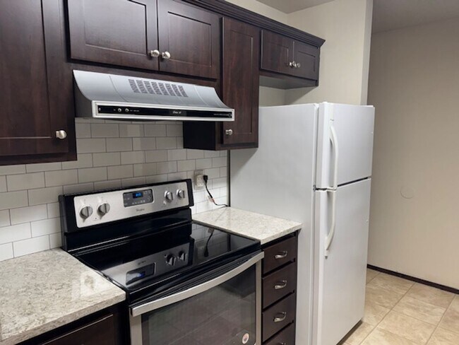 Foto del edificio - Wonderful lower level 2 bedroom, 1 bath co...