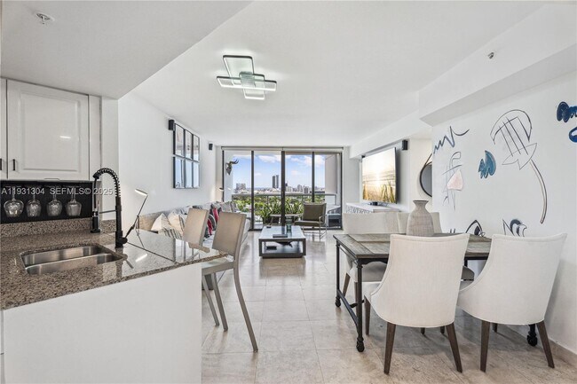 Foto del edificio - 1900 Sunset Harbour Dr