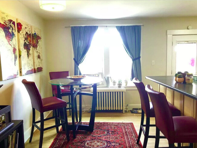 Previous tenant's photo - 5718 Hobart St
