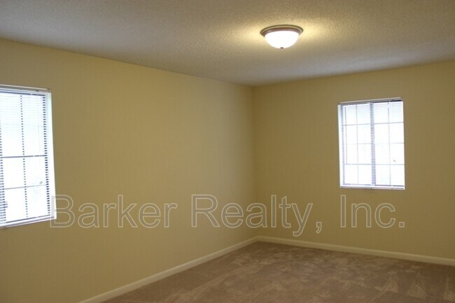 Building Photo - 203-3A E. Ransom Street