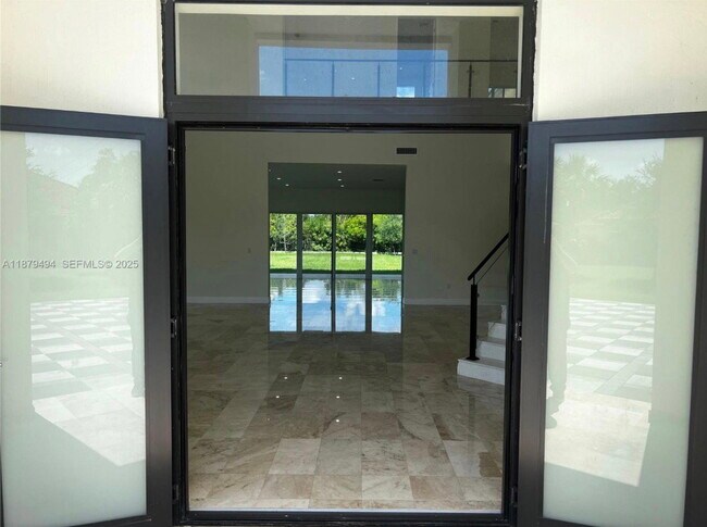 Foto del edificio - Marinel Say Drive, Davie, FL 33314 - 6 BR 6.5 BA single-family home