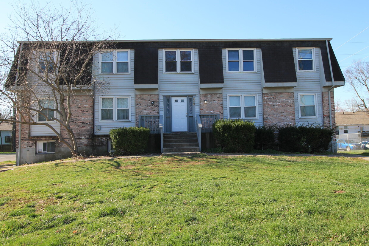 Primary Photo - 310 Edgewood Dr